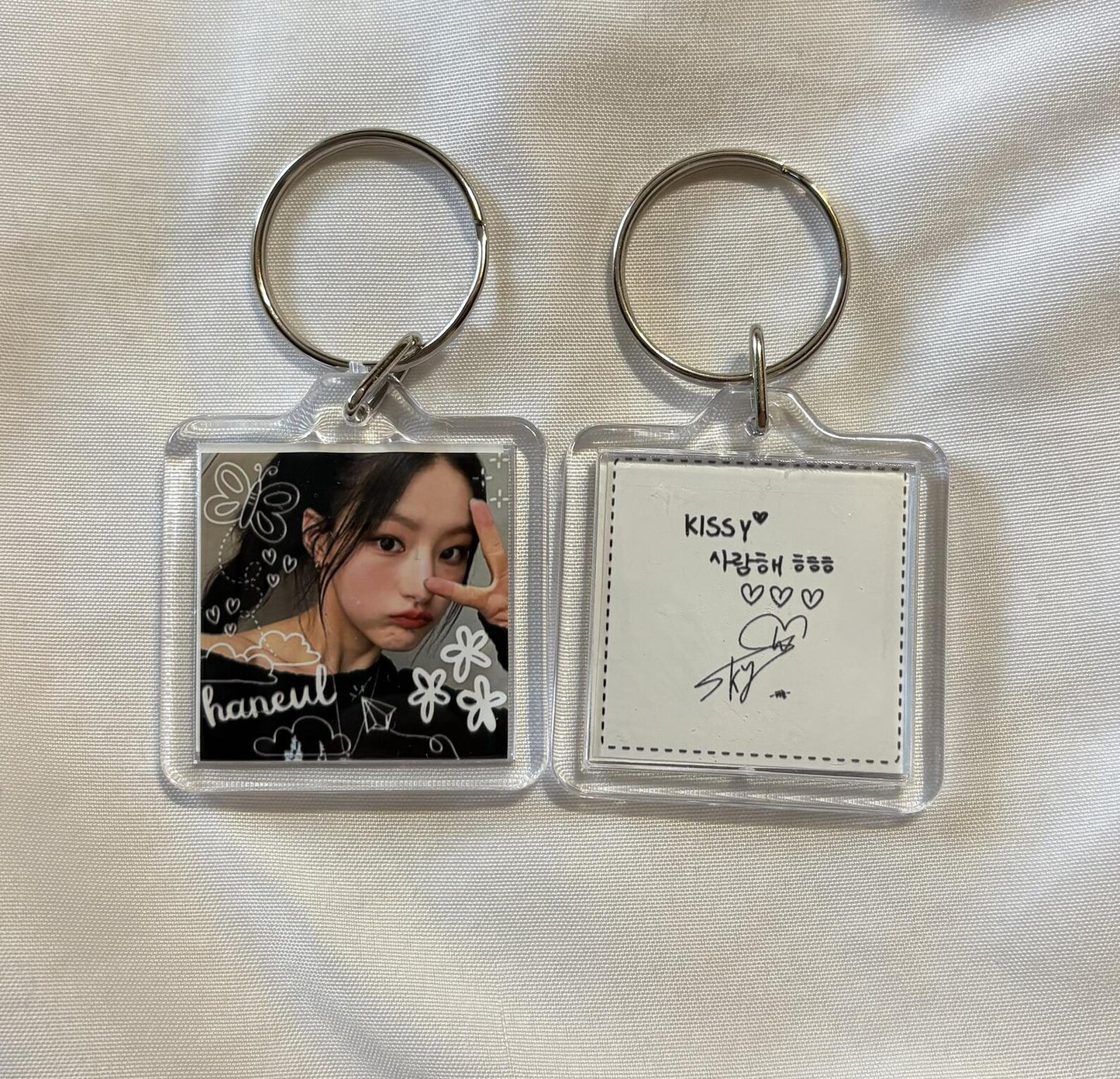 Kiss of Life Member Photo and Handwriting Square Keychain